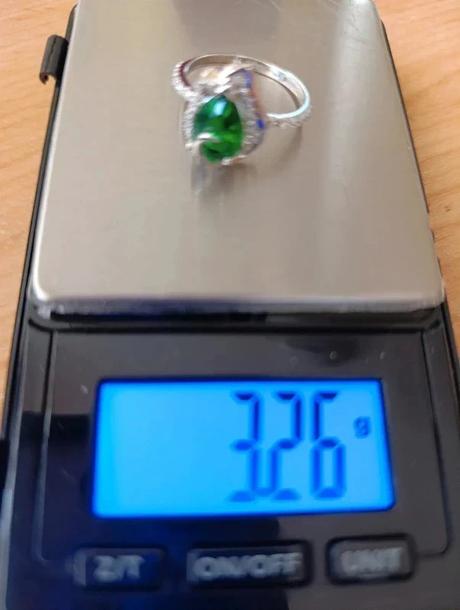 Prsteň z bieleho zlata, 