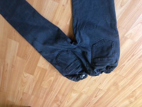 Čierne rifle, palomino,134