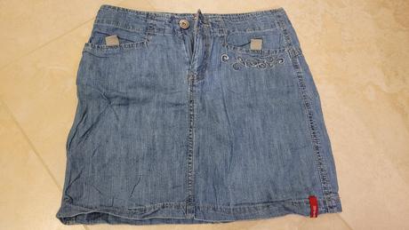 Riflova sukňa, s.a.m.,146