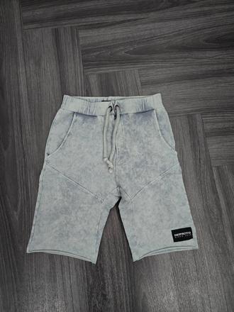 Despacito kraťasy, 134