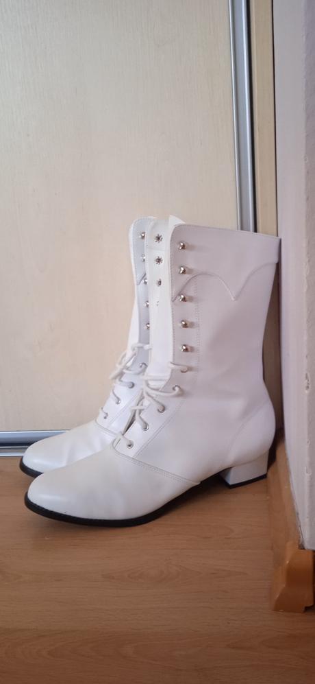 Mazoretkovske cizmy, 40