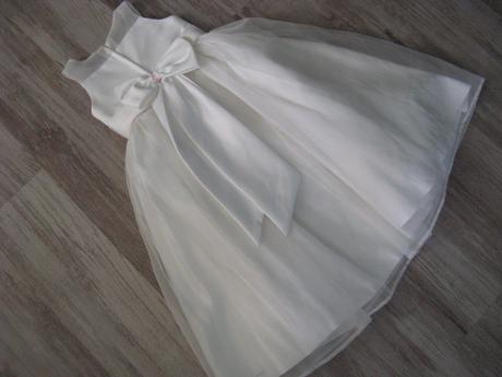 Spoločenské šaty, 134