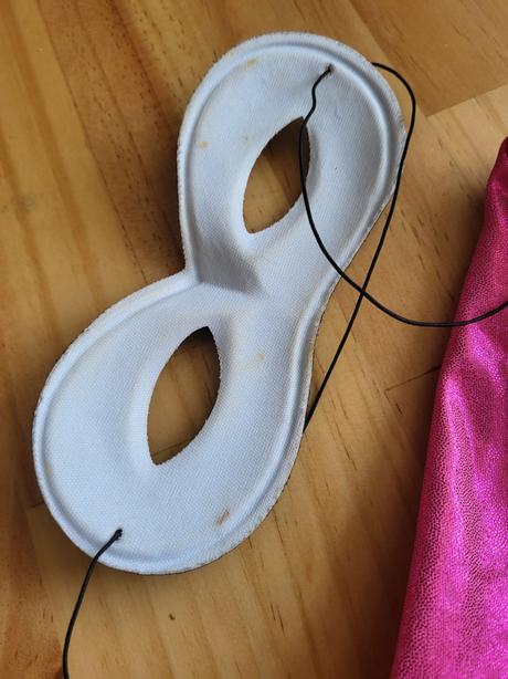 Karnevalový set batman na cca 7 rokov, 