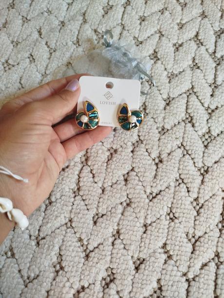 Perletove náušnice, 