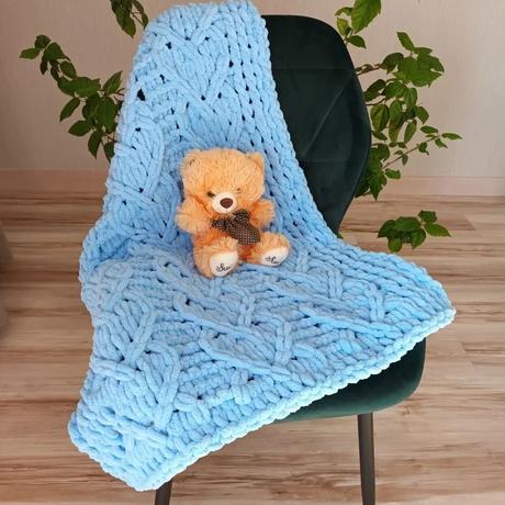 Mäkučká detská puffy deka do kočíka modrá srdiečko, 