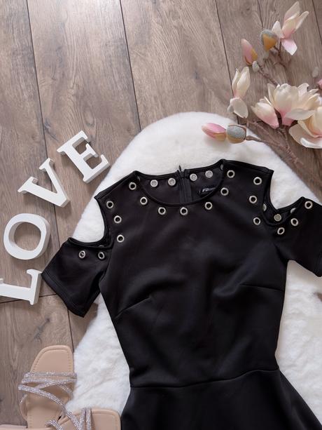 Extravagantné šaty, amisu,xs