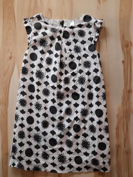 Kvetinkové čiernobiele šaty, 116