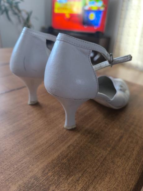 Svadobné topánky, 36