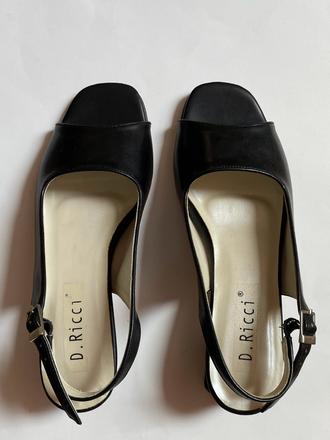 Sandále s otvorenou špičkou a remienkom okolo päty, 36