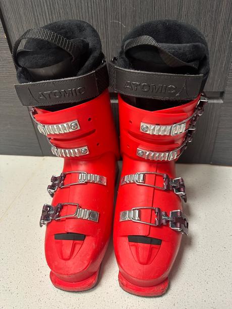 Lyžiarky atomic redstar, atomic,39