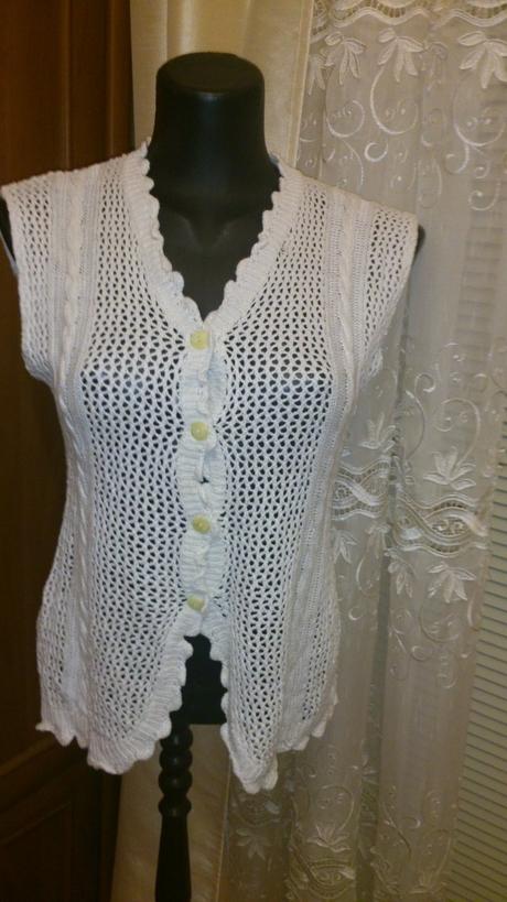 Pletená biela vesta, m