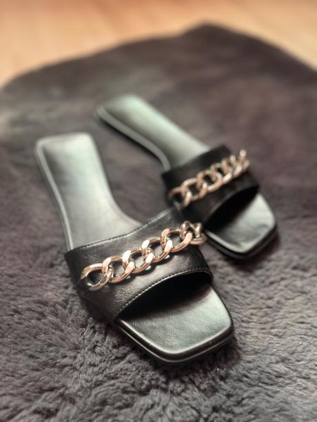 Bershka čierne hranaté kožene šľapky, bershka,38