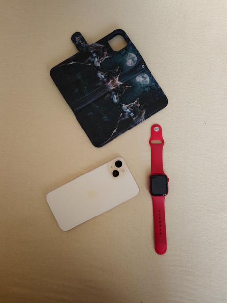 Apple iphone 15 plus a apple watch series 9, apple