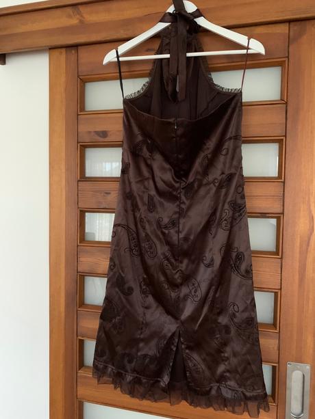 Spoločenské šaty, l