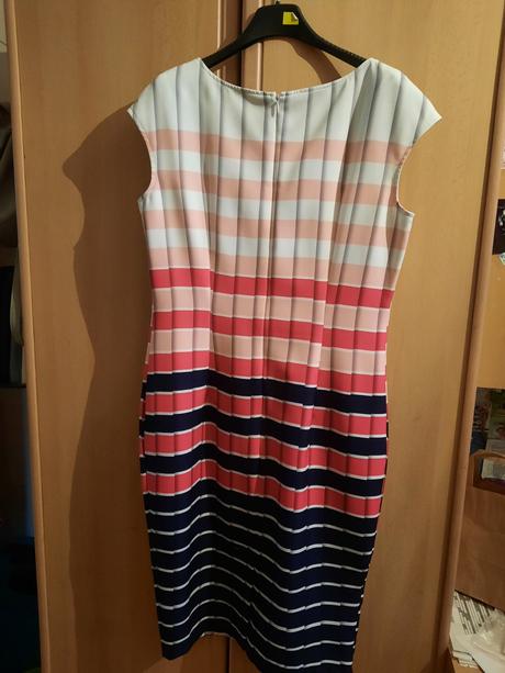 Spoločenské šaty, 38