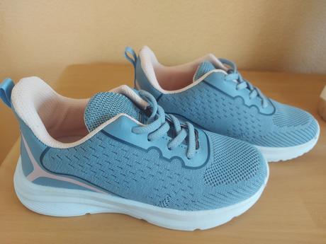 Dievčenské tenisky 33, 33