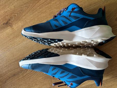 Takmer nenosené tenisky salomon, salomon,39