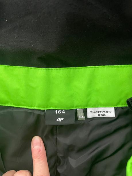 Lyžiarske oteplovačky, 164