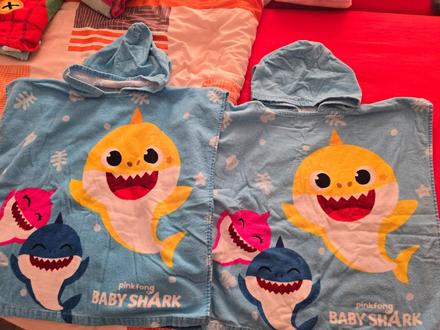 Pončo - uterák baby shark,