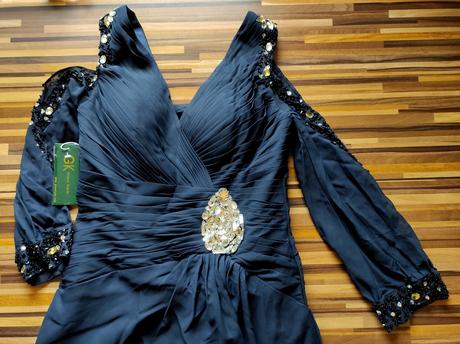 Spoločenské šaty, 36