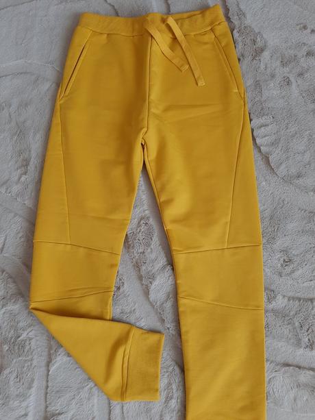 Balíček oblečenia gate veľ.146, 140–152