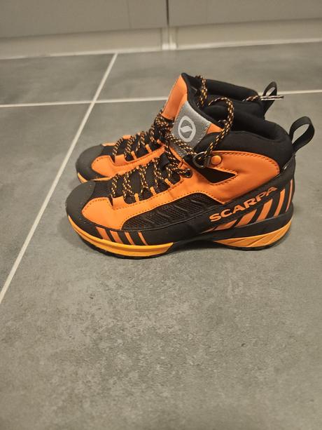 Scarpa turisticke topanky, 30