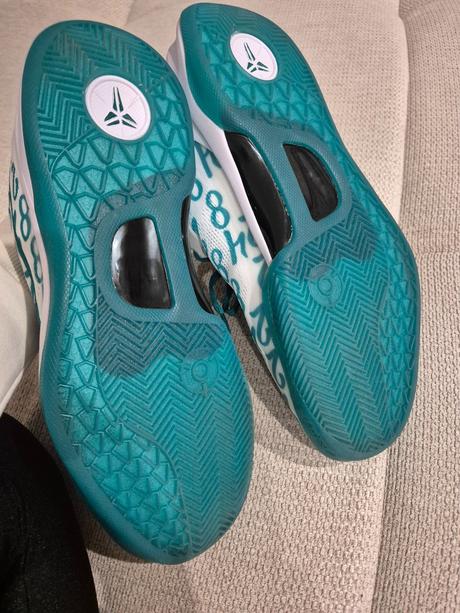 Tenisky basketbalove, 46