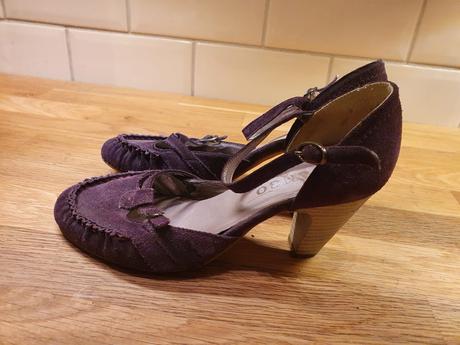 Kožené talianske lodičky so zapínaním, 37