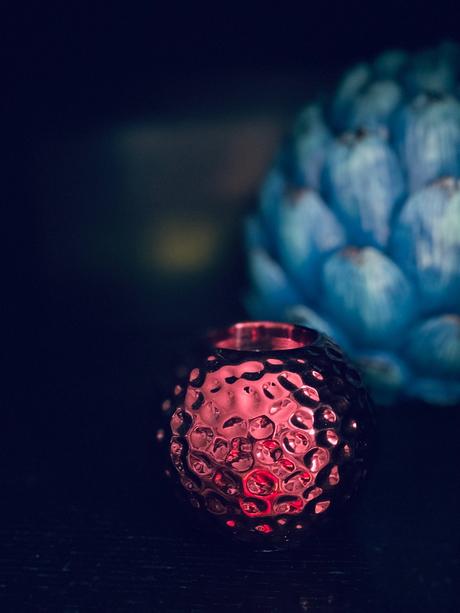 Krásny bordový svietnik na čajovú sviečku,