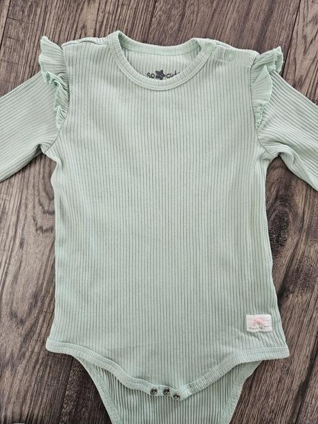 Mätové body s volánikmi dlhý rukáv 92, pepco,92