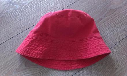 Klobúk na leto, 80