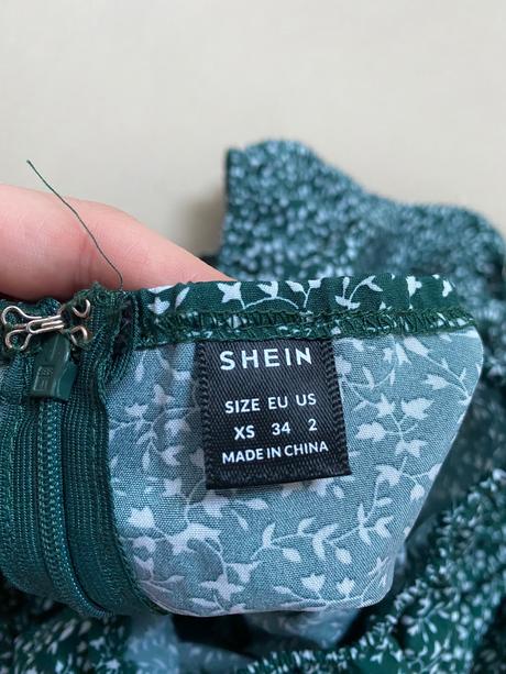 Tmavozelené šaty s kvetinkami xs, xs