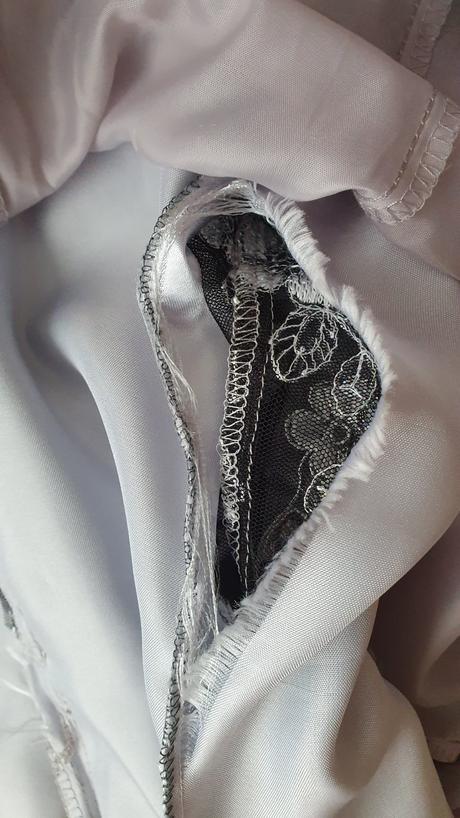 Šaty spoločenské, 36