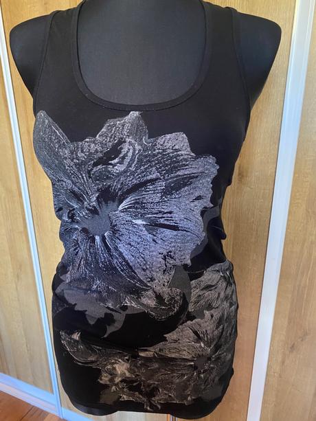 Juliyah - tielko / top / tričko bez rukávov, m