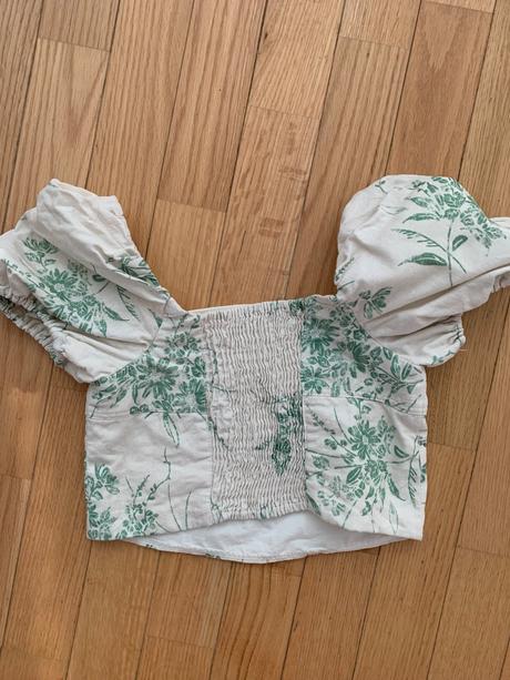 Crop top z lanu, zara,140