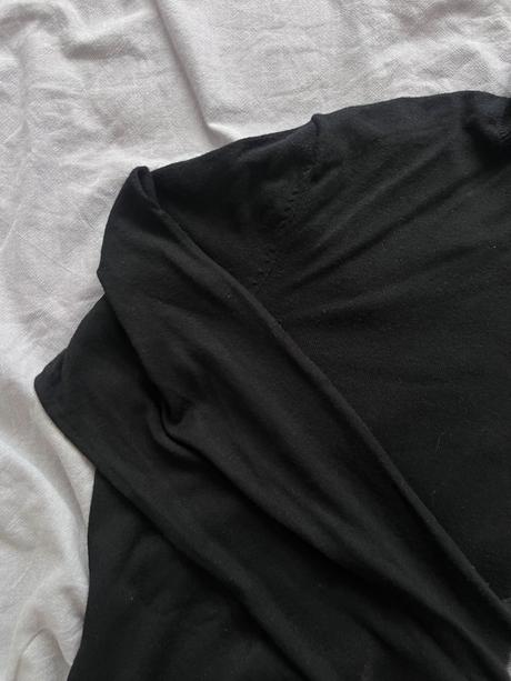 Cierny rolak, reserved,l