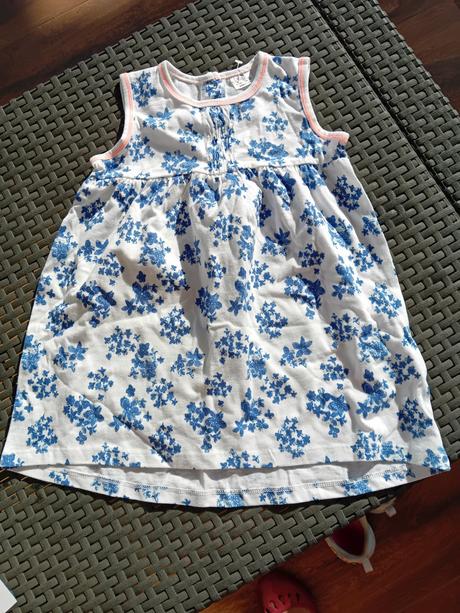 Nové nenosené šaty, f&f,86