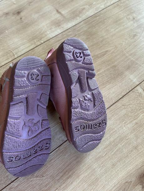 Supinaované kožené sandáliky, 23