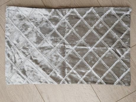 Zamatová obliečka na vankúš, 