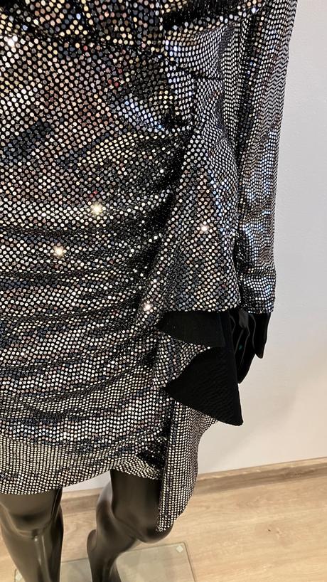 Flitrované elegantné šaty strieborné, l / m / s