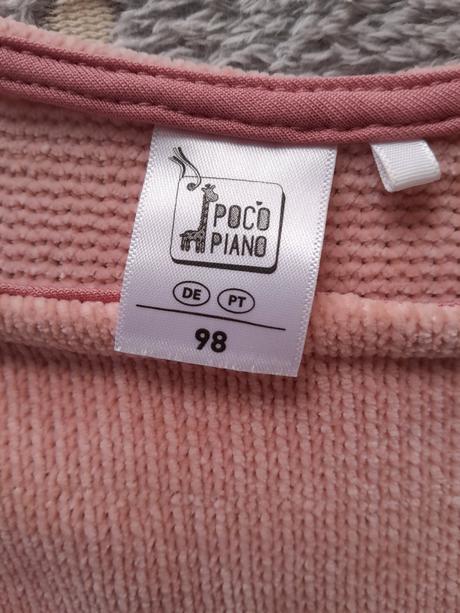 Ružové slávnostné šaty, 98