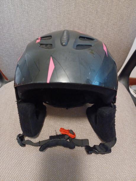 Detská lyžiarska prilba na 8-10 rokov, s