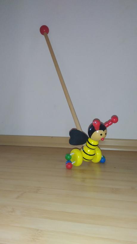 Vodiaca  drevená hračka, 