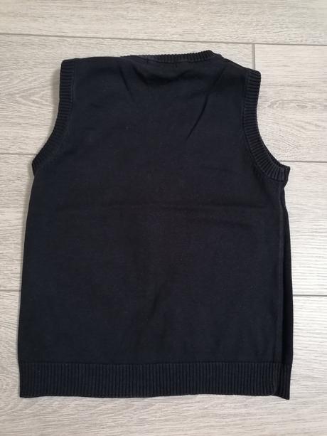 Tmavomodra vesta 134, staccato,134