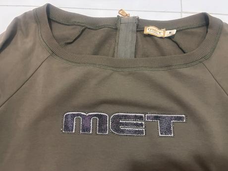 Mikina met, met,s