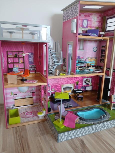 Barbie domcek kidkraft, 