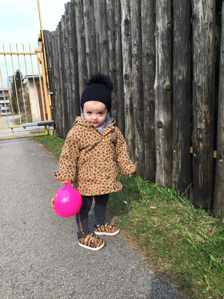 Bundicka +rifle+tenisky, 86–98