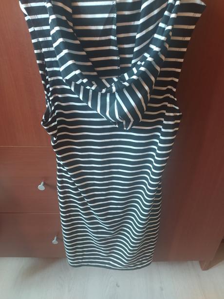 Šaty s kapucňou, l