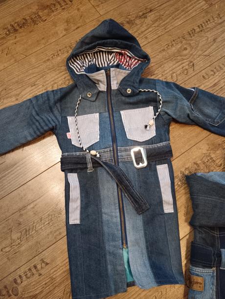 Dva dievčenské riflové kabáty, 110