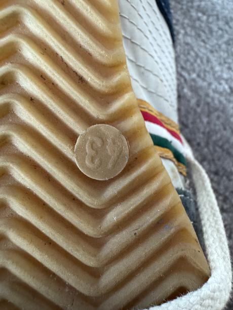 Tenisky aeronautica 42, 42